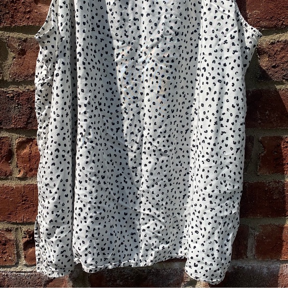 • [Old Navy] High Neck Dotted Top • - Picture 9 of 12
